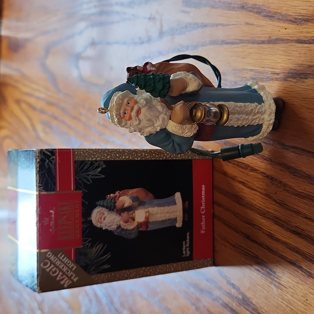 Hallmark Keepsake 1991 Father Christmas with Magic Flickering Lantern